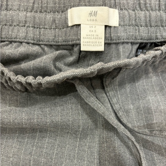 H&M drawstring pinstripe tapered pants - Picture 3 of 3